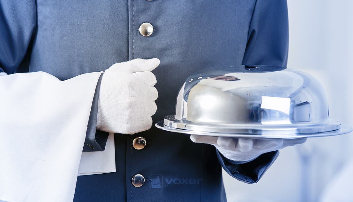 The Importance of Delivering Top Notch Customer Service to Your Hotel Guests